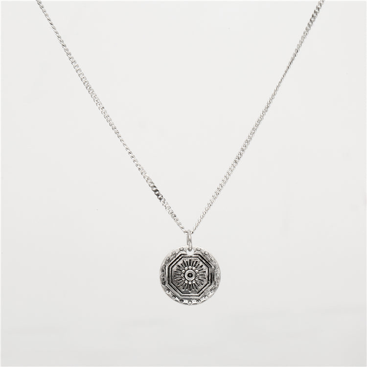 Vintage Coin Necklace In 𝙎𝙩𝙚𝙧𝙡𝙞𝙣𝙜 𝙎𝙞𝙡𝙫𝙚𝙧