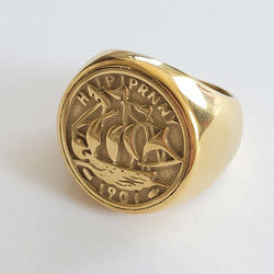 Lost Souls - Engraved Signet Ring in Gold Stainless Steel