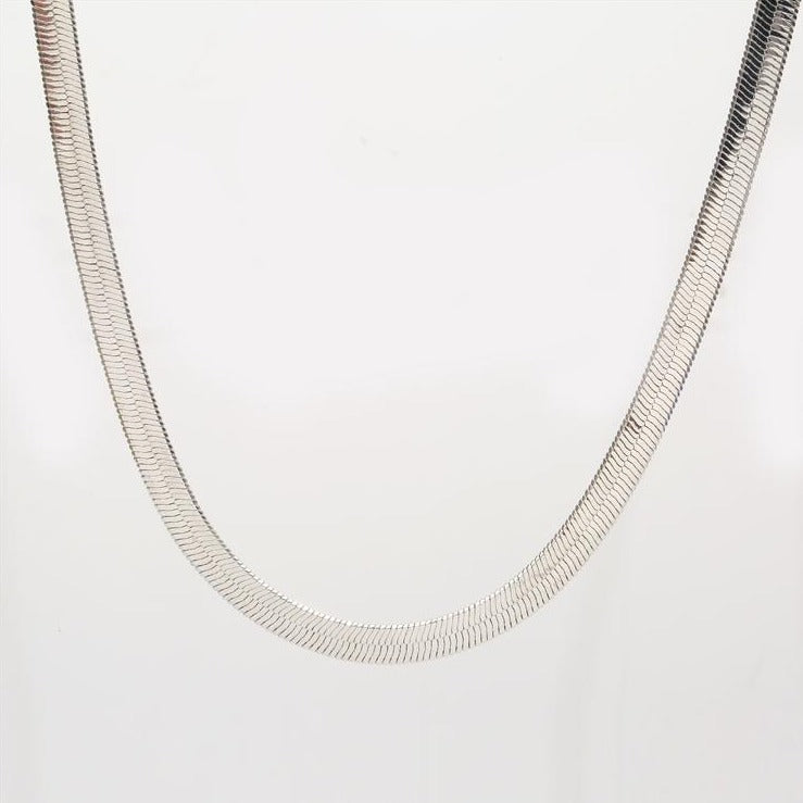 Flat Snake Chain Necklace in Silver - 5mm – designblondon