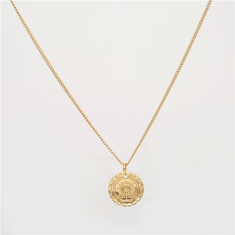 Gold Plated Necklace With Pendant In 𝙎𝙩𝙚𝙧𝙡𝙞𝙣𝙜 𝙎𝙞𝙡𝙫𝙚𝙧