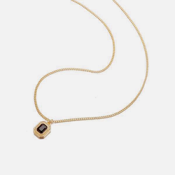 Black Cut Necklace In Gold