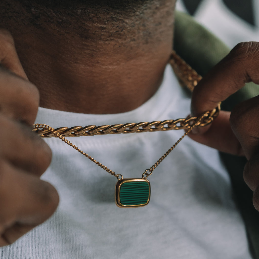 アクセサリー LORO amulet Malachite necklace Lost Souls - Green Malachite Pendant Necklace in Gold Stainless